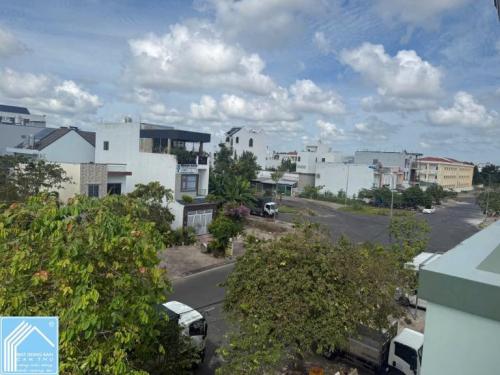 BÁN NHÀ 3 TẦNG MỚI 85% VĂN HÓA TÂY ĐÔ ĐƯỜNG SỐ 8 