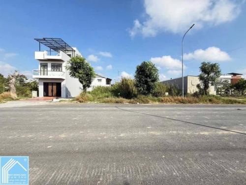 NỀN ĐẸP 100m² HƯỚNG ĐÔNG NAM – LỘ 28M – KDC TÂN PHÚ – HÀNG HIẾM  - Vị trí: KDC Tân Phú 