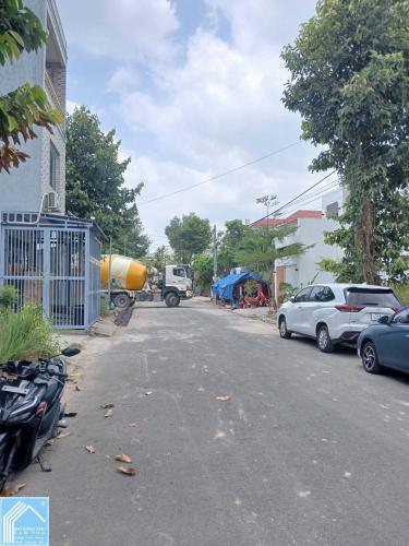 Nền đẹp giá rẻ KDC Long Thịnh ====== - Diện tích: 4,5m x 20m = 90m2 - Hướng Tây Nam