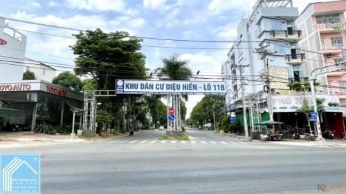 Nền Đường Phan Trọng Tuệ ( trục chính KDC Diệu Hiền ) cách Võ Nguyên Giáp chỉ 50m.