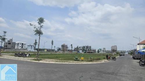 Nền góc 151m2 thuộc Nam Long 2, Cái Răng, Cần Thơ. - Diện tích: 10m x 15m = 151m2 ODT 