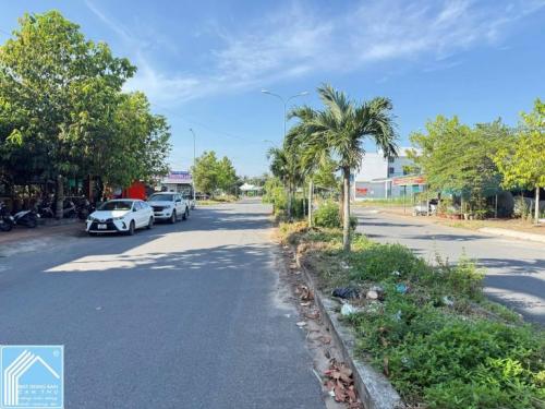 NỀN MẶT TIỀN Đ. BÙI QUANG TRINH TRỤC CHÍNH KHU DÂN CƯ PHÚ AN - PHƯỜNG HƯNG PHÚ -TPCT