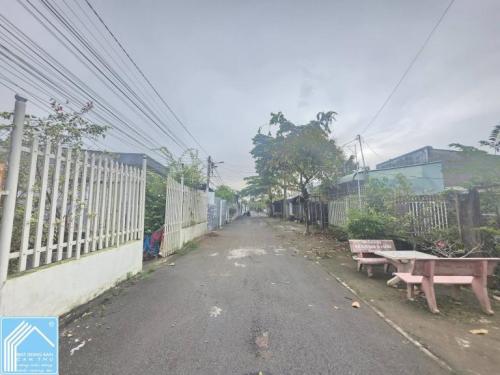  NỀN THỔ CƯ HẺM LỘ NHỰA 7M OTO ĐẬU TRƯỚC NỀN. HẺM 1 BÙI HỮU NGHĨA THÔNG RA HẺM 2 BÙI HỮU NGHĨA