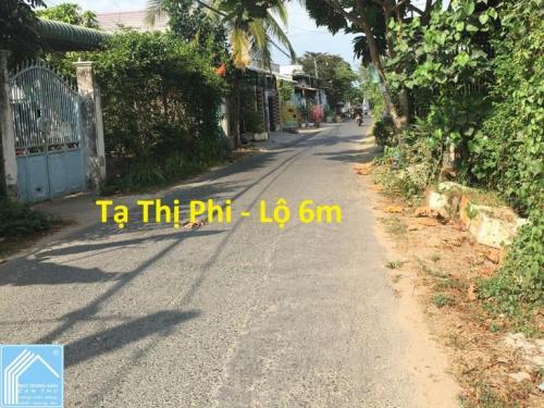 Nền vị trí đẹp góc 3 mặt tiền đường Tạ Thị Phi, P. Long Tuyền, Bình Thủy, Cần Thơ Nền vị trí đẹp góc 3 mặt tiền đường Tạ Thị Phi, P. Long Tuyền, Bình Thủy, Cần Thơ