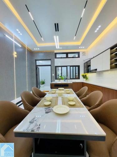 Nhà 03 tầng mới 100% full nội thất kdc hồng loan