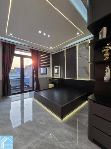 NHÀ 1 LẦU MỚI HOÀN THIỆN - THIẾT KẾ HIỆN ĐẠI - GẦN CHỢ BÀ BỘ - OTO 4C TỚI NHÀ