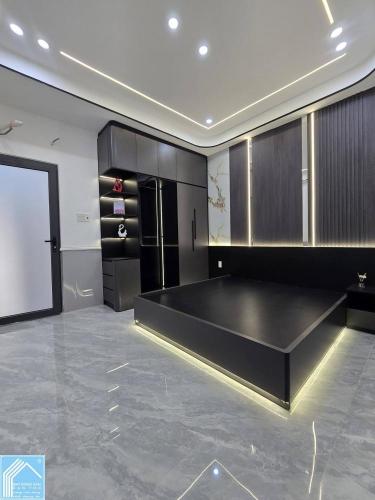 NHÀ 1 LẦU MỚI HOÀN THIỆN - THIẾT KẾ HIỆN ĐẠI - GẦN CHỢ BÀ BỘ - OTO 4C TỚI NHÀ