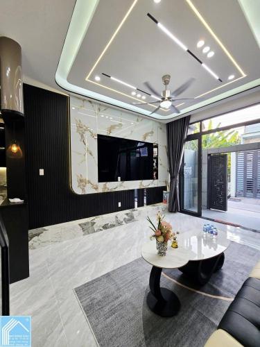 NHÀ 1 LẦU MỚI HOÀN THIỆN - THIẾT KẾ HIỆN ĐẠI - GẦN CHỢ BÀ BỘ - OTO 4C TỚI NHÀ