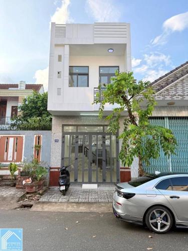   NHÀ 1 TRỆT 1 LẦU ĐƯỜNG B5 KDC HƯNG PHÚ 1 - GẦN SIÊU THỊ GO CẦN THƠ .