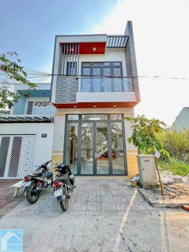 Nhà 1 trệt 1 lầu, đường C5, Khu Dân Cư Phú An, Cái Răng, TP. Cần Thơ. Có phòng ngủ tầng trệt. Nhà 1 trệt 1 lầu, đường C5, Khu Dân Cư Phú An, Cái Răng, TP. Cần Thơ. Có phòng ngủ tầng trệt.