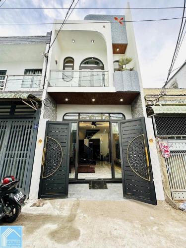 NHÀ 1 TRỆT 1 LẦU TRỤC CHÍNH HẺM 160 ĐƯỜNG TẦM VU THÔNG RA HẺM 50 TRẦN HOÀNG NA - FULL NỘI THẤT CAO 