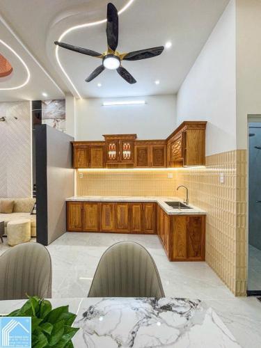 NHÀ 1 TRỆT 1 LẦU XÂY MỚI FULL NỘI THẤT - TRỤC CHÍNH HẺM 147 (LIÊN TỔ 12-20) ĐƯỜNG NGUYỄN VĂN CỪ