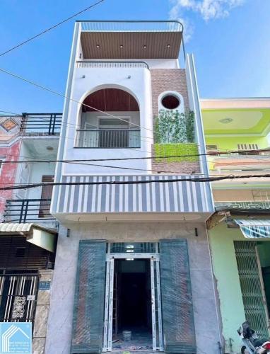 Nhà 1 trệt 1 lững 2 lầu đường Phan Huy Chú 