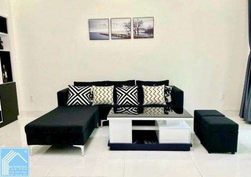 NHÀ 1 TRỆT 2 LẦU CÓ SÂN - Số 99 D13 KDC HỒNG LOAN, CÁI RĂNG, TPCT (Vị trí sáng, đẹp)