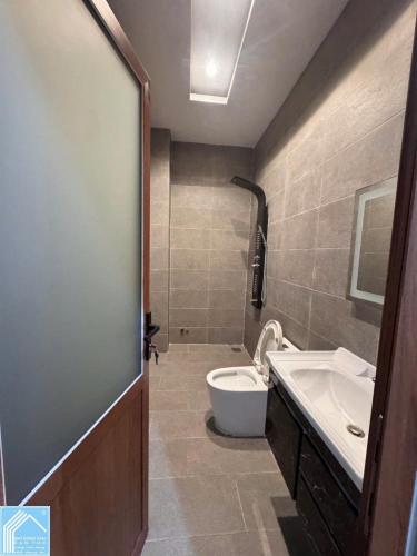  NHÀ 1 TRỆT 2 LẦU D6 KDC HỒNG LOAN, CÁI RĂNG, CẦN THƠ.