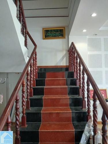 NHÀ 1 TRỆT 2 LẦU ĐƯỜNG D4 KDC HỒNG LOAN - giá rẻ nhất khu 