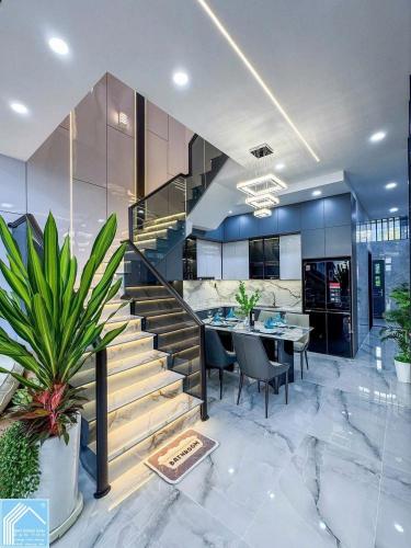 Nhà 1 trệt 2 lầu đường D6 khu dân cư Hồng Loan 