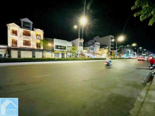 Nhà 1 Trệt 2 Lầu Mặt tiền Nguyễn Văn Cừ - Đoạn gần chợ An Hoà, Q.Ninh Kiều, Cần Thơ