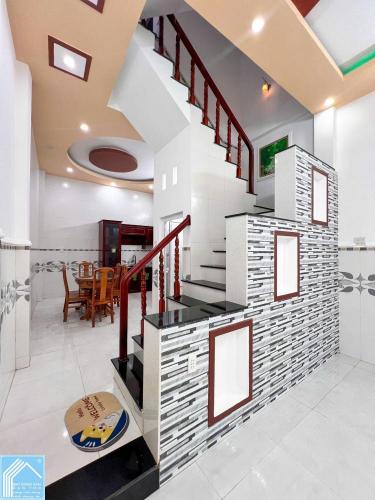  NHÀ 1 TRỆT 2 LẦU – MỚI ĐẸP, FULL NỘI THẤT – TRUNG TÂM AN KHÁNH, TP. CẦN THƠ 