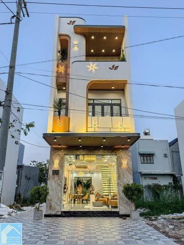 Nhà 1 trệt 2 lầu mới đẹp tại trục chính D1 lộ 30m KDC Hồng Loan - DT5x16m 3 tầng Full Nt