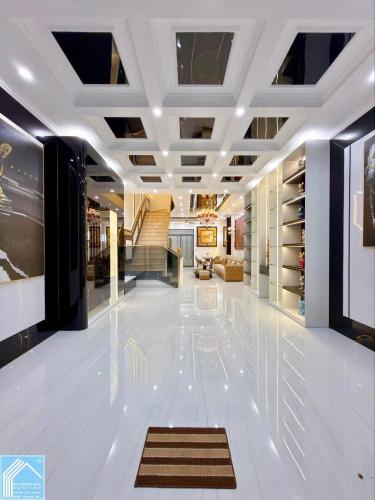 Nhà 1 trệt 2 lầu mới đẹp tại trục chính số 71 D1 KDC Hồng Loan - Cần Thơ