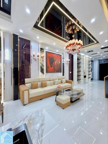 Nhà 1 trệt 2 lầu mới đẹp tại trục chính số 71 D1 KDC Hồng Loan - Cần Thơ