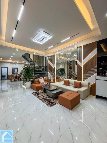 NHÀ 1 TRỆT 2 LẦU MỚI HOÀN THIỆN  SỐ 99 ĐƯỜNG D7