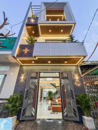 NHÀ 1 TRỆT 2 LẦU MỚI HOÀN THIỆN  SỐ 99 ĐƯỜNG D7