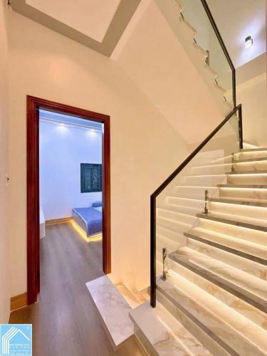 NHÀ 1 TRỆT 2 LẦU MỚI XÂY KHU ĐẠI HỌC Y CẦN THƠ