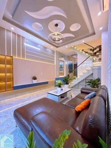 NHÀ 1 TRỆT 2 LẦU MỚI XÂY KHU ĐẠI HỌC Y CẦN THƠ