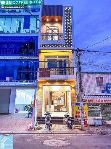 Nhà 1 Trệt 2 Lầu Sân thượng Mặt tiền Trần Nam Phú - Cách hồ Bún xáng 50m