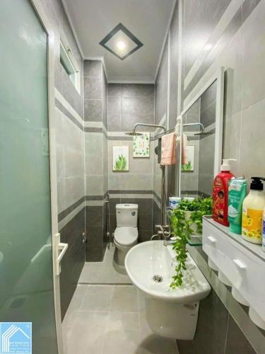 Nhà 1 Trệt 2 Lầu Trục chính hẻm 876 Trần Nam Phú - Thông Hồ Bún Xáng, Q.Ninh Kiều