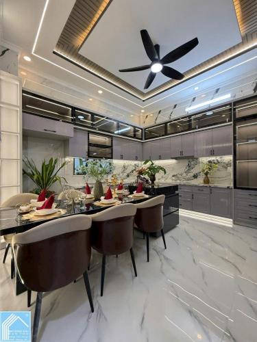 Nhà 1 Trệt 3 Lầu đường B25 KDC 91B - Có Hẻm Kỹ Thuật bên hong, P.Tân An Mới, Cần Thơ