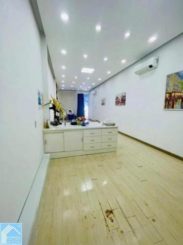 Nhà 1 Trệt 3 Lầu Mặt tiền đường 3/2 - Gần Ngã Tư Mậu Thân, P.Ninh Kiều