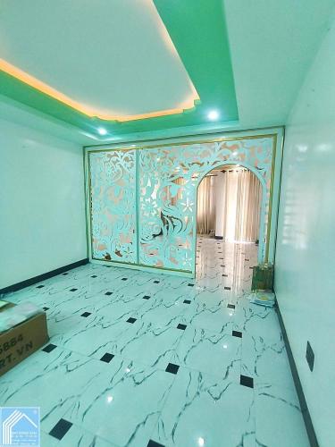 Nhà 1 Trệt 4 Lầu đường Lý Hồng Thanh, P.Cái Khế, TP.Cần Thơ