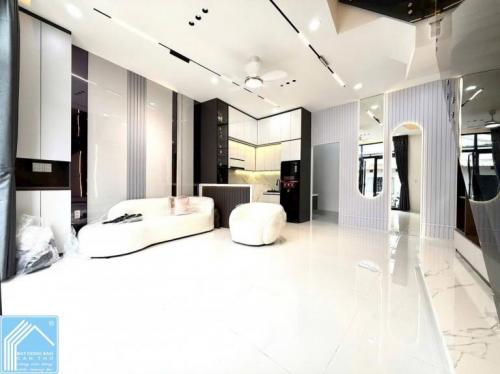 Nhà 1T1L đúc mới, GÓC 2MT HẺM, xe hơi tới nhà. Vị trí trung tâm, gần cầu Trần Hoàng Na