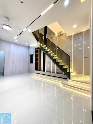 Nhà 1T1L đúc mới, GÓC 2MT HẺM, xe hơi tới nhà. Vị trí trung tâm, gần cầu Trần Hoàng Na