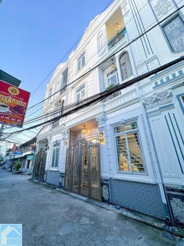 NHÀ 2 LẦU ĐÚC PHONG CÁCH TÂN CỔ ĐIỂN | TRỤC CHÍNH HẺM 876 THÔNG RA HẺM 567 BỜ HỒ BÚN SÁNG |