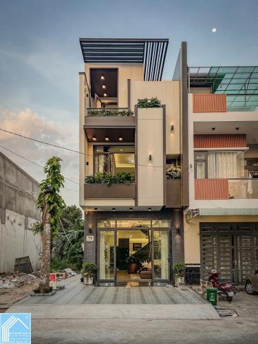 NHÀ 2 LẦU HIỆN ĐẠI CÓ MƯƠNG HỞ FULL NỘI THẤT CAO CẤP KDC HỒNG LOAN 6A