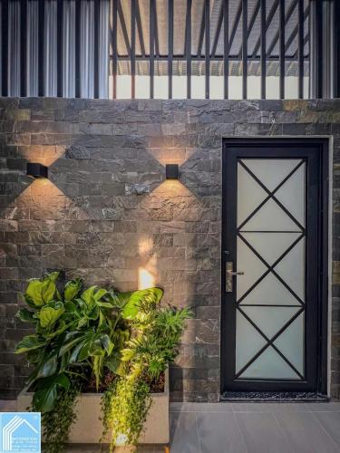 NHÀ 2 LẦU HIỆN ĐẠI CÓ MƯƠNG HỞ FULL NỘI THẤT CAO CẤP KDC HỒNG LOAN 6A