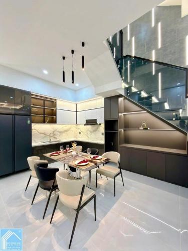 NHÀ 2 LẦU HIỆN ĐẠI MỚI HOÀN THIỆN TẶNG FULL NỘI THẤT CAO CẤP - SỐ 145 ĐƯỜNG D7 KDC HỒNG LOAN