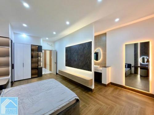 NHÀ 2 LẦU HIỆN ĐẠI MỚI HOÀN THIỆN TẶNG FULL NỘI THẤT CAO CẤP - SỐ 145 ĐƯỜNG D7 KDC HỒNG LOAN 