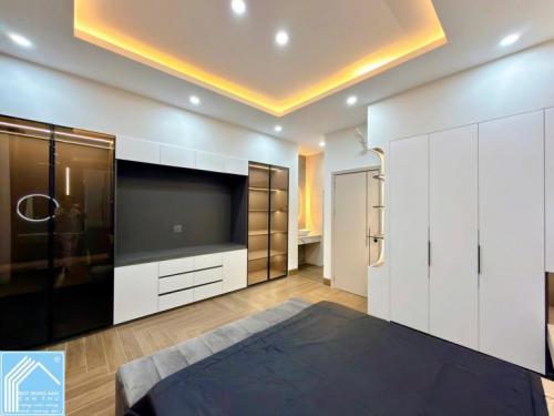 NHÀ 2 LẦU HIỆN ĐẠI MỚI HOÀN THIỆN TẶNG FULL NỘI THẤT CAO CẤP - SỐ 145 ĐƯỜNG D7 KDC HỒNG LOAN 