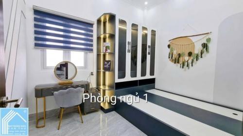 NHÀ 2Lầu MỚI ĐẸP - VỊ TRÍ ĐẸP - HOÀN CÔNG (Trục chính Hẻm, xe 7 chổ tới nhà)