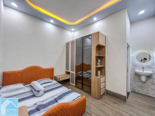 NHÀ 3 TẦNG ĐANG HOÀN THIỆN. MẶT TIỀN ĐƯỜNG XUÂN HỒNG. P LONG TUYỀN - TPCT. CÁCH BV NHI ĐỒNG 300M 