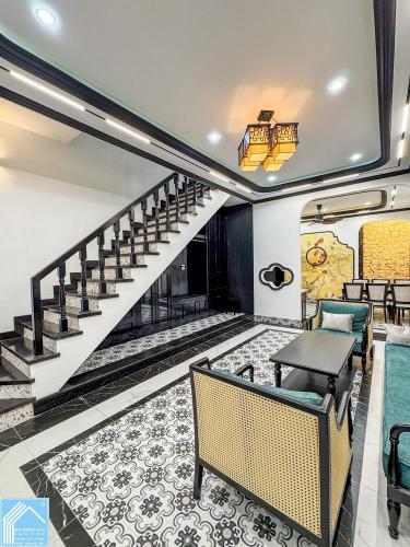 NHÀ 3 TẦNG GẦN ĐH Y DƯỢC CẦN THƠ NGANG 5 DÀI 17