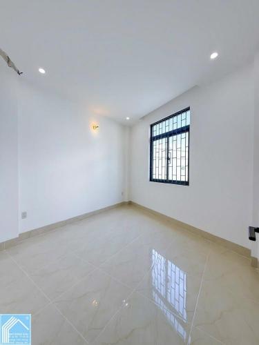 NHÀ 3 TẦNG GÓC 2 MẶT TIỀN – TRỤC CHÍNH HẺM 160 LIÊN TỔ 12–20 NGUYỄN VĂN CỪ – GẦN ĐH Y DƯỢC 