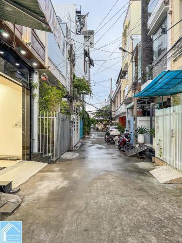 NHÀ 3 TẦNG HẺM VÕ TRƯỜNG TOÀN - Ô TÔ ĐẬU TRONG NHÀ