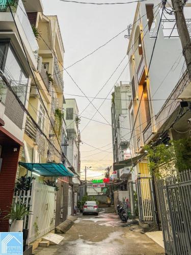 NHÀ 3 TẦNG HẺM VÕ TRƯỜNG TOÀN - Ô TÔ ĐẬU TRONG NHÀ