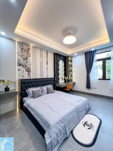 NHÀ 3 TẦNG KDC HỒNG LOAN ĐƯỜNG D33 - HÀNG HIẾM CÓ MƯƠNG HỞ 